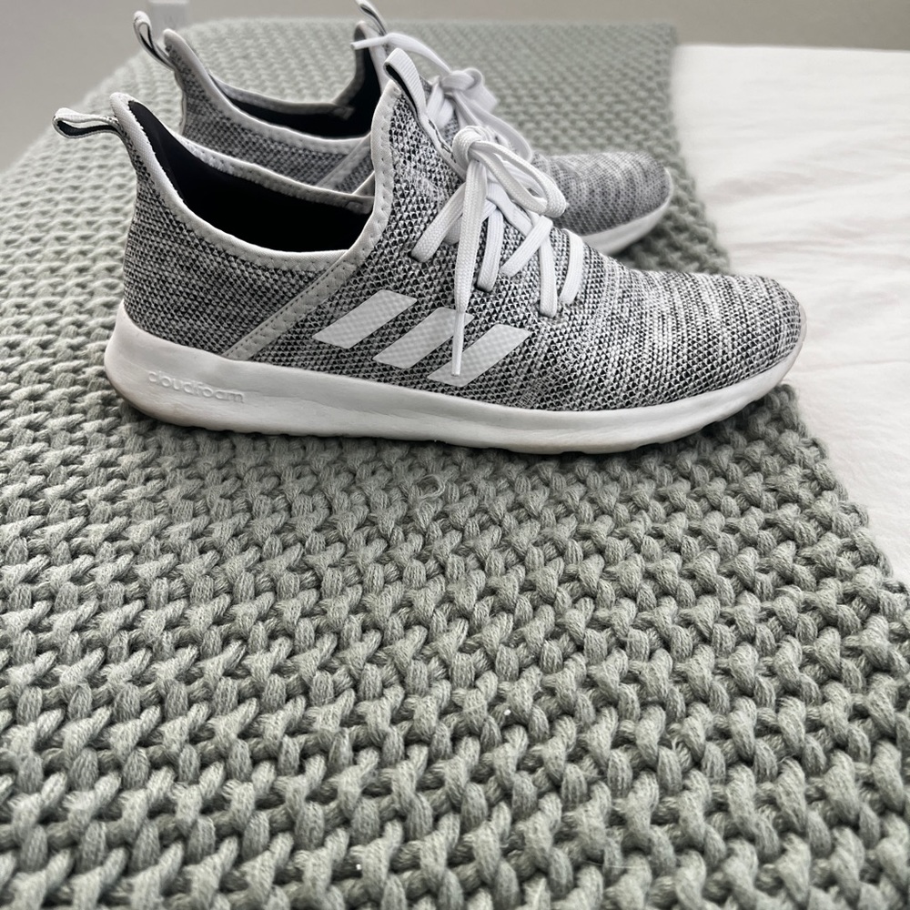 Adidas cloud foam tennis